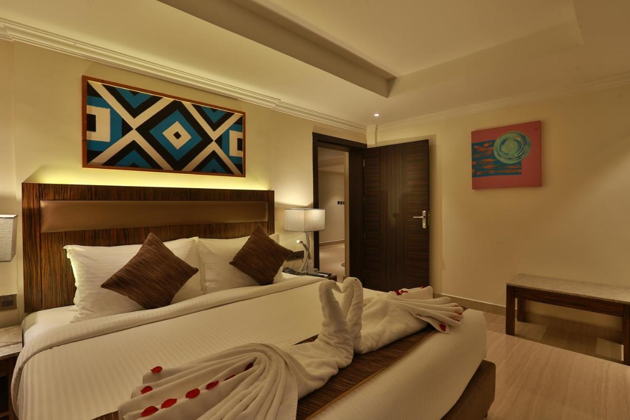 Hotel Luminara Kochi Exterior photo