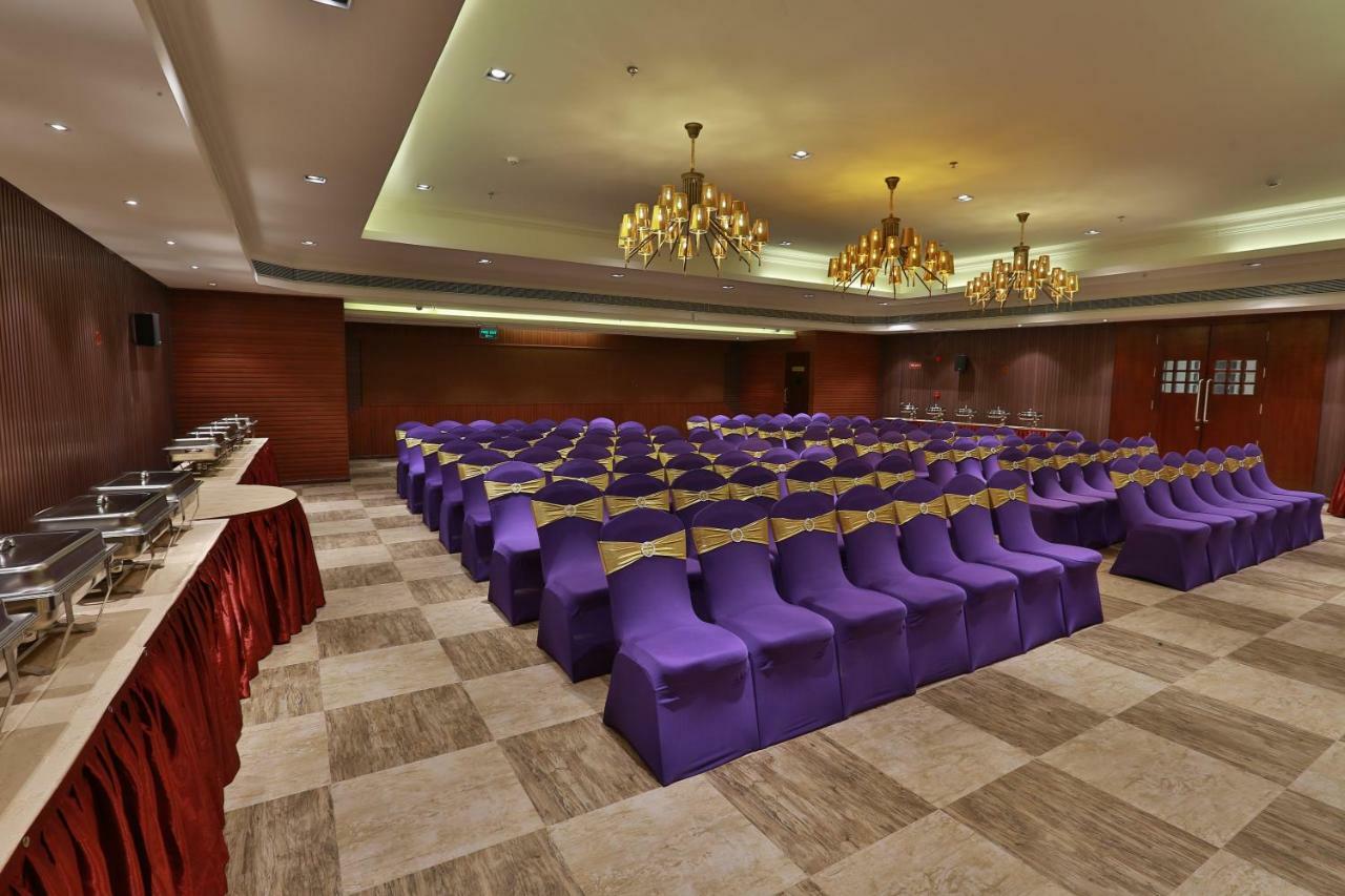 Hotel Luminara Kochi Exterior photo