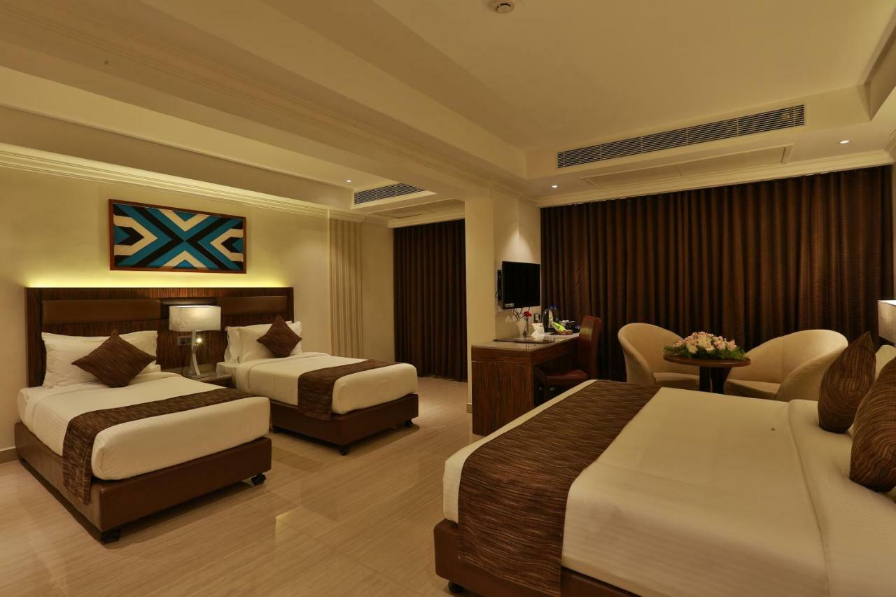 Hotel Luminara Kochi Exterior photo