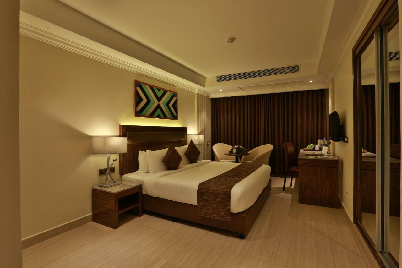 Hotel Luminara Kochi Exterior photo